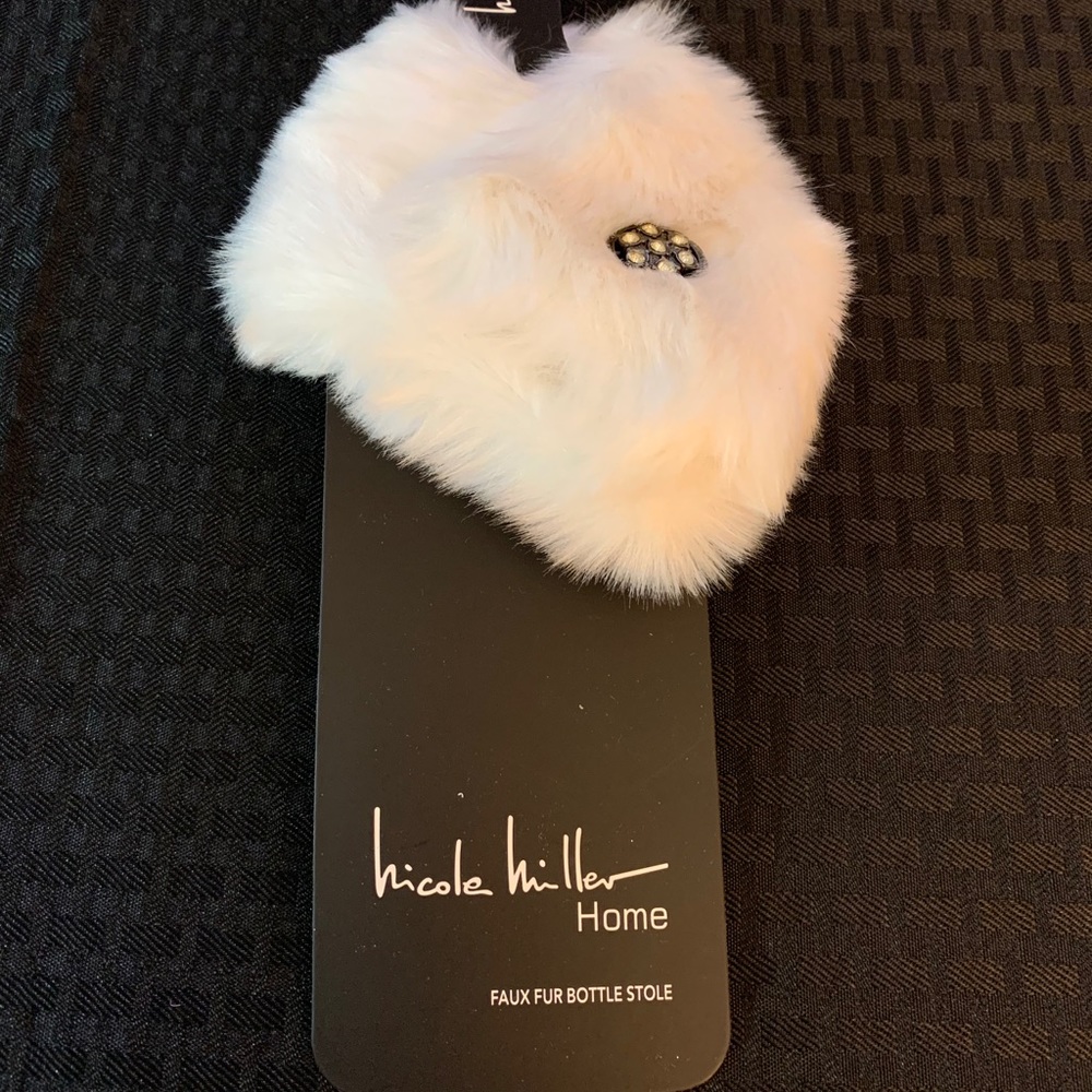 Wine bottle accessories